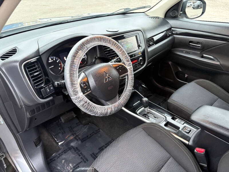 2019 Mitsubishi Outlander ES
