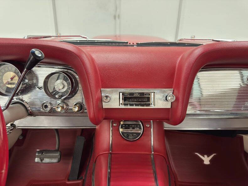 1958 Ford Thunderbird