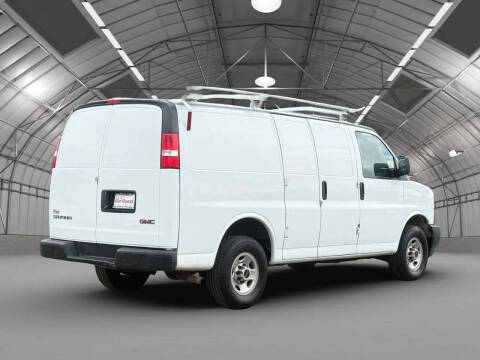 2022 GMC Savana 2500