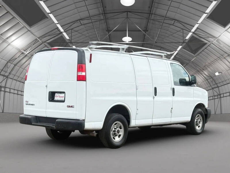 2022 GMC Savana 2500