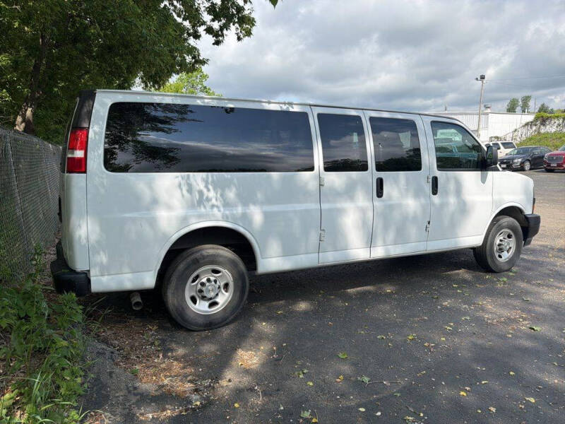 2023 Chevrolet Express LS 3500