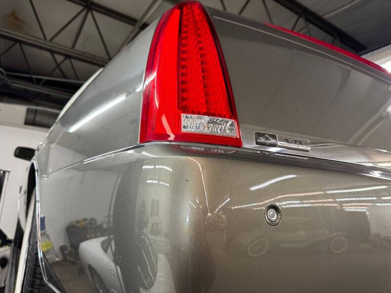 2010 Cadillac DTS Luxury Collection