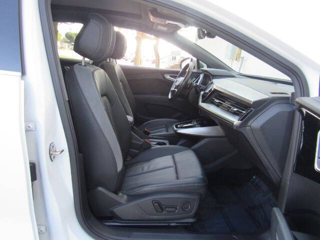 2022 Audi Q4 e-tron quattro Premium Plus 50