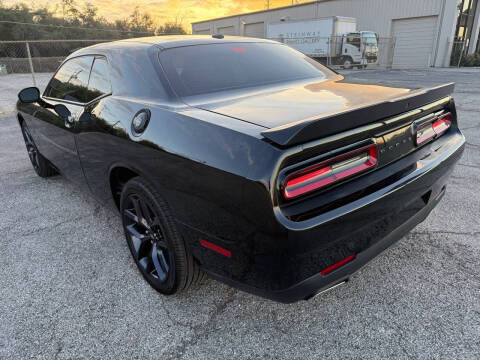 2021 Dodge Challenger SXT