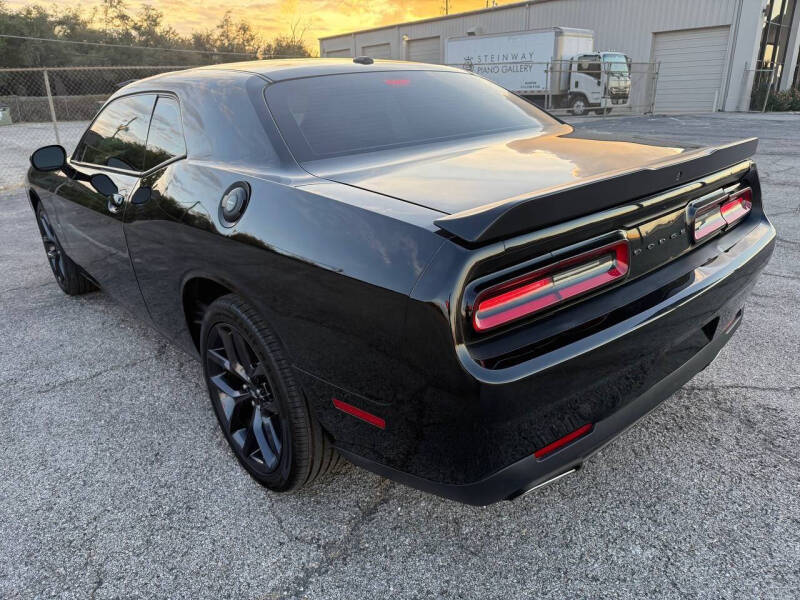 2021 Dodge Challenger SXT