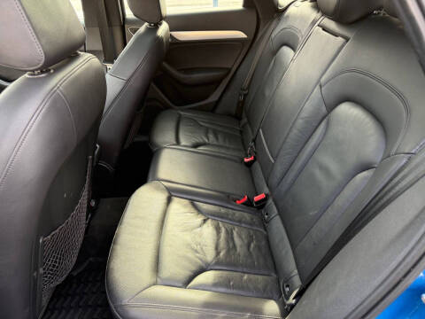 2017 Audi Q3 2.0T quattro Premium Plus