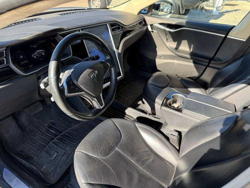 2015 Tesla Model S 70D