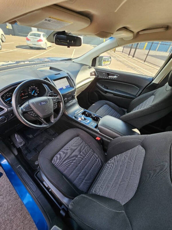 2020 Ford Edge SE