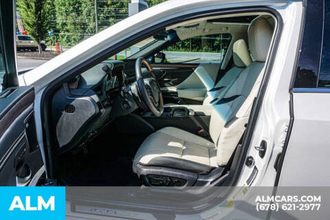 2024 Lexus ES 300h Luxury