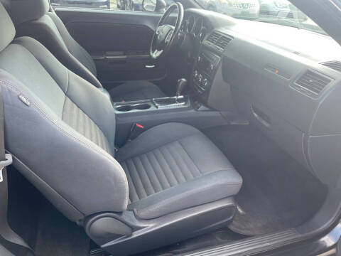 2013 Dodge Challenger SXT