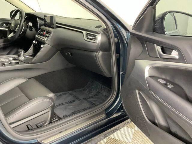 2025 Genesis G70
