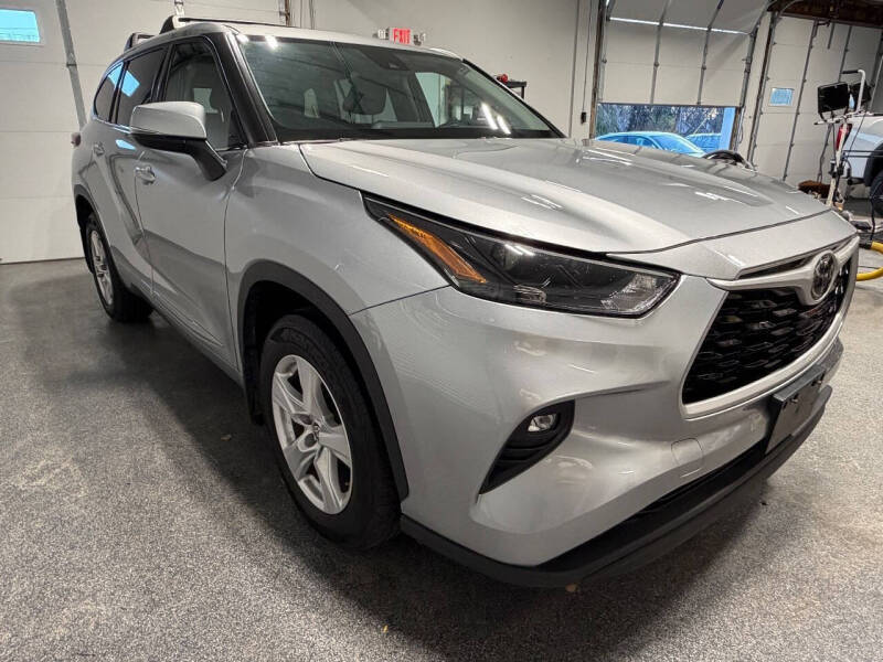2022 Toyota Highlander LE