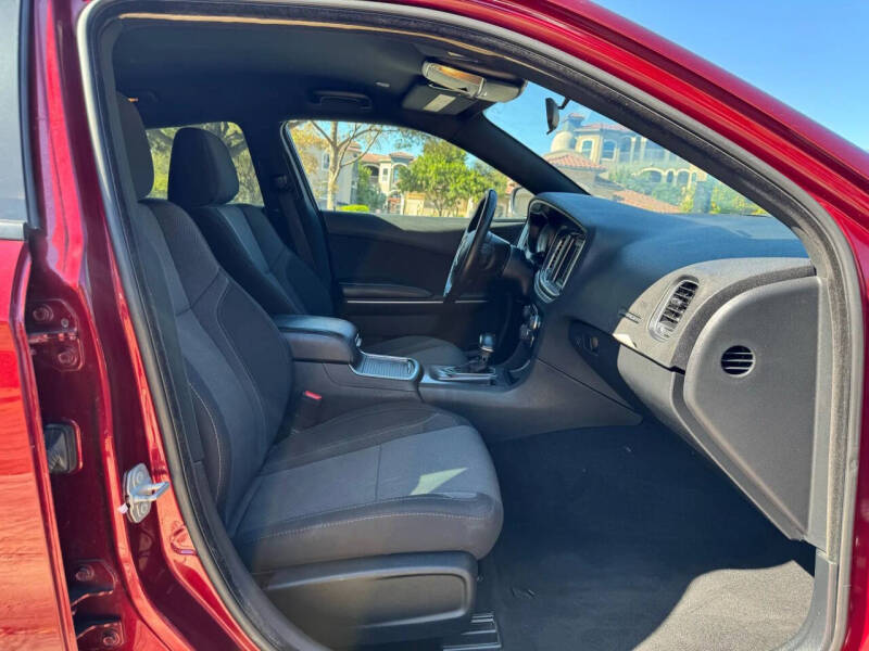 2019 Dodge Charger SXT