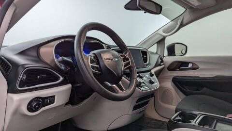 2017 Chrysler Pacifica Touring Plus