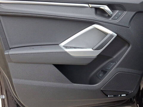 2025 Audi Q3 quattro S line Prem Plus 45 TFSI