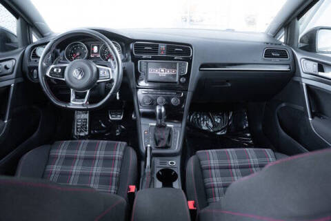 2017 Volkswagen Golf GTI S