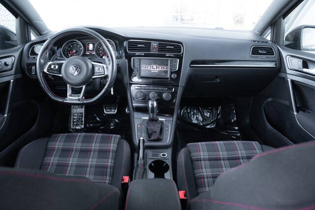 2017 Volkswagen Golf GTI S