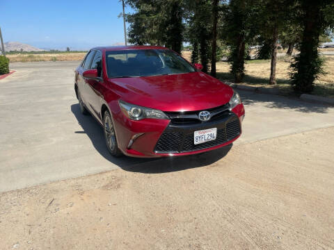 2016 Toyota Camry for sale at PERRYDEAN AERO AUTO SALES in Sanger CA