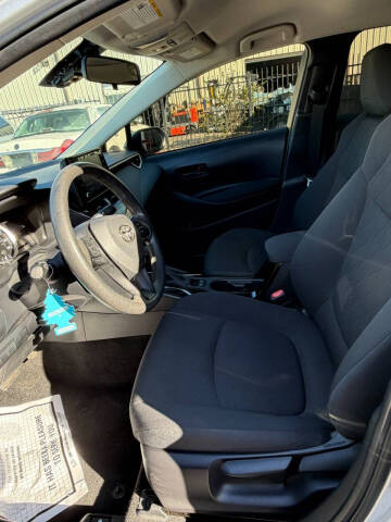 2022 Toyota Corolla LE