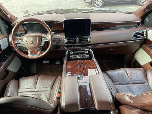 2018 Lincoln Navigator Black Label