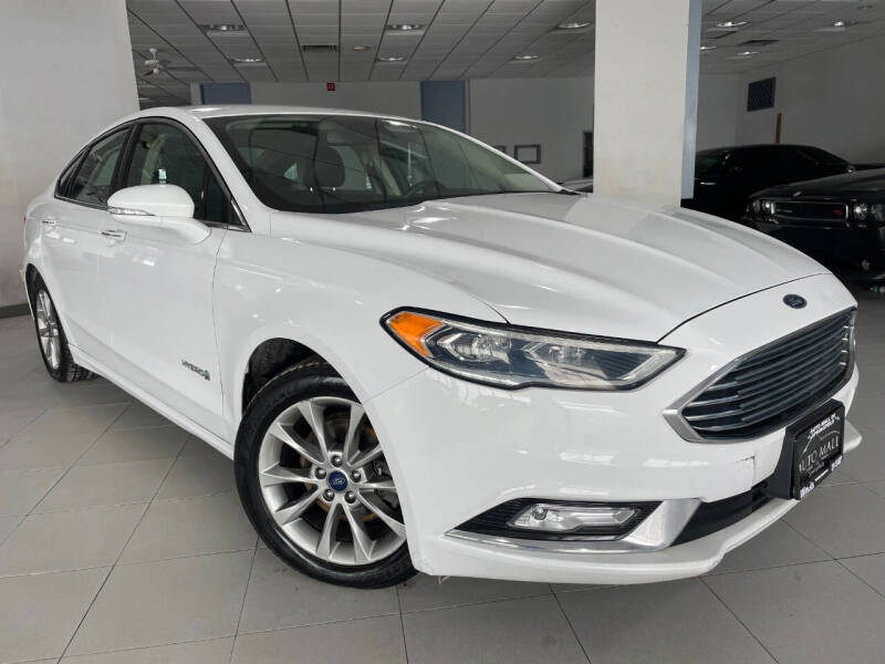 2017 Ford Fusion Hybrid SE's photo