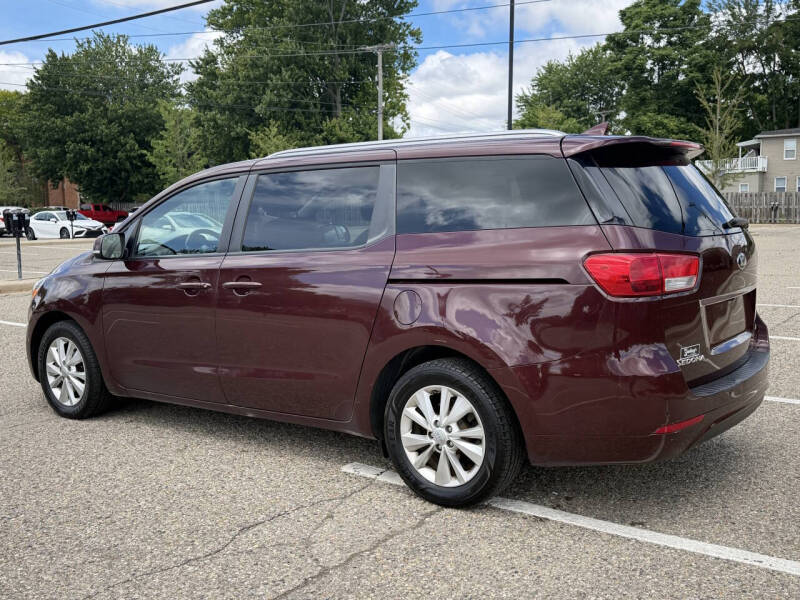 2017 Kia Sedona LX