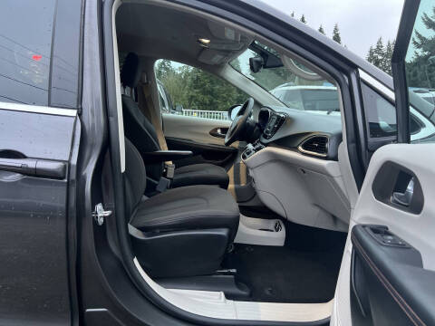 2017 Chrysler Pacifica Touring