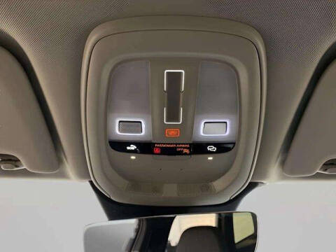 2025 Volvo XC60 B5 Core Dark Theme
