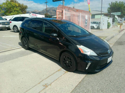 2014 Toyota Prius v Three