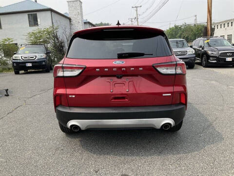 2020 Ford Escape SE