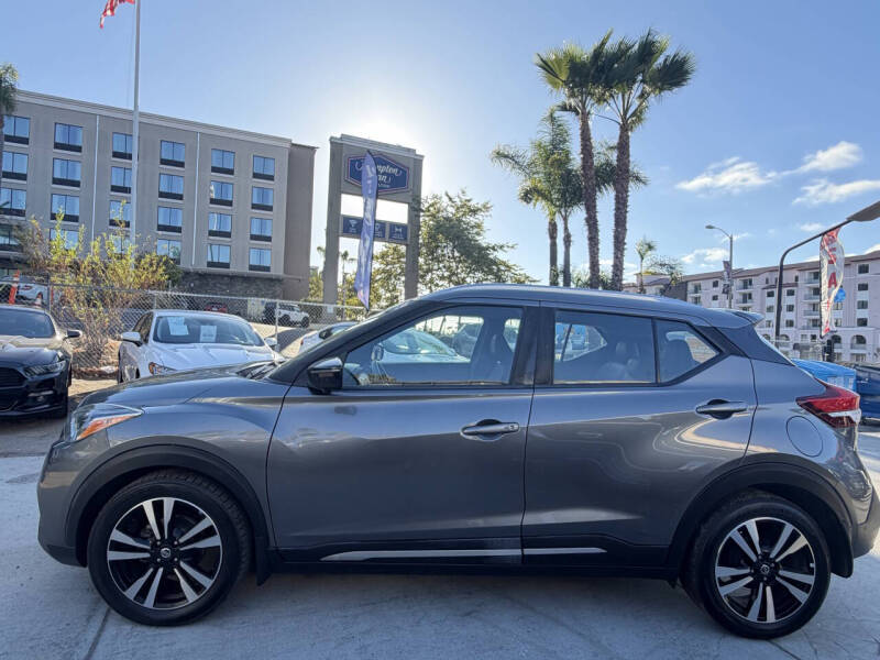 2020 Nissan Kicks SR