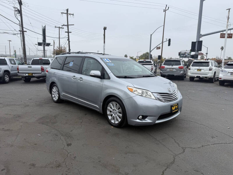 2014 Toyota Sienna Limited 7-Passenger