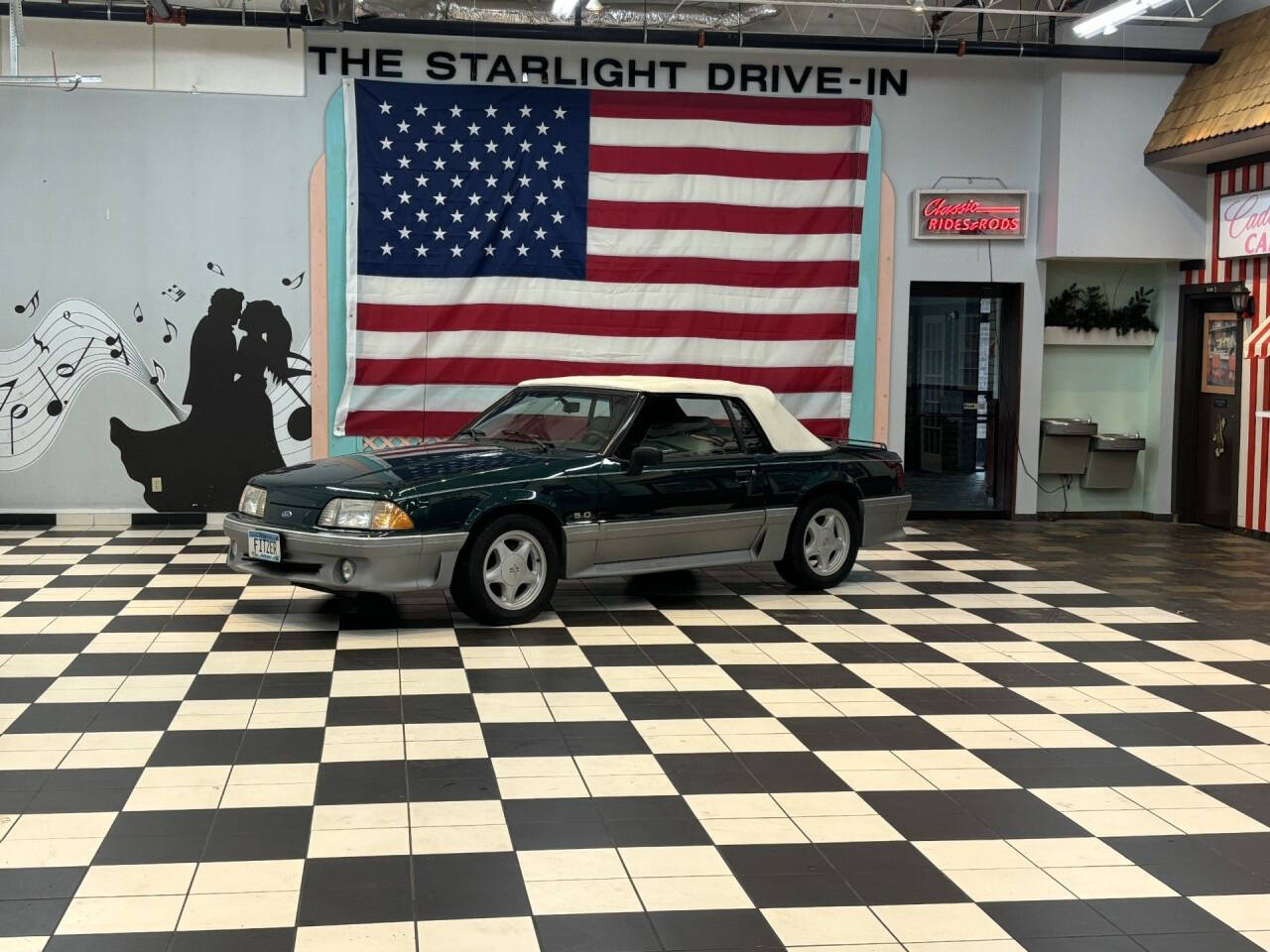 1992 Ford Mustang 1
