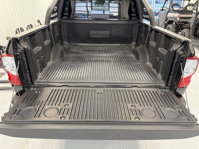 2024 Nissan Titan SV