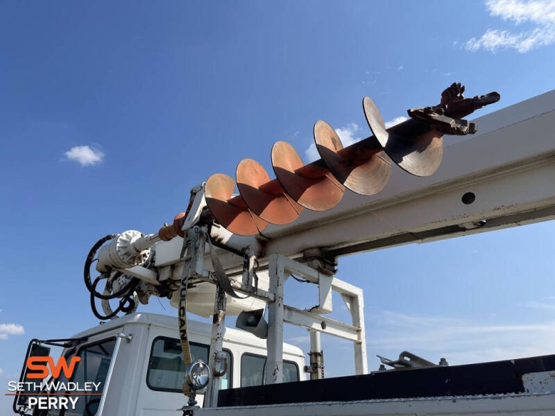 1999 Freightliner FL80