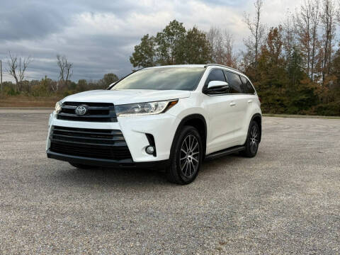 2017 Toyota Highlander SE