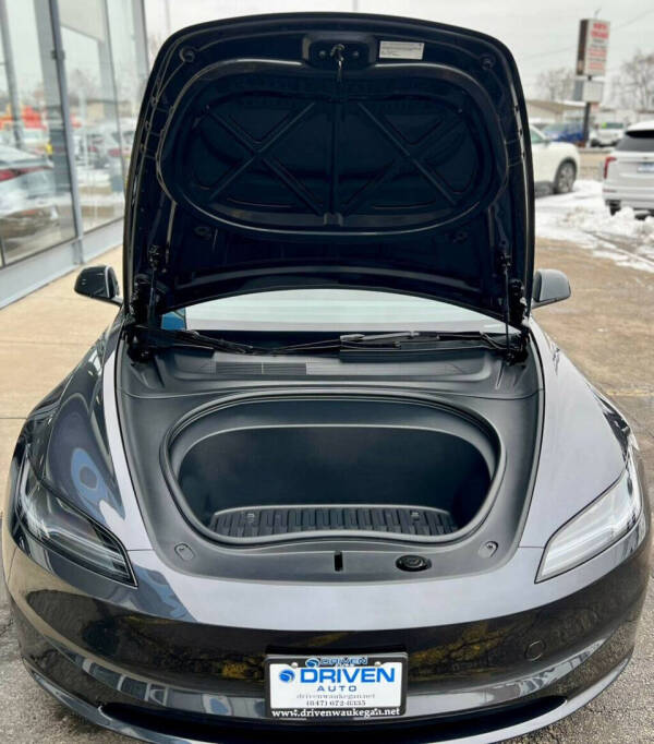 2025 Tesla Model 3 Long Range