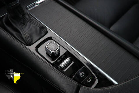 2020 Volvo XC90 T5 Momentum