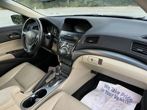 2013 Acura ILX 2.0L w/Tech