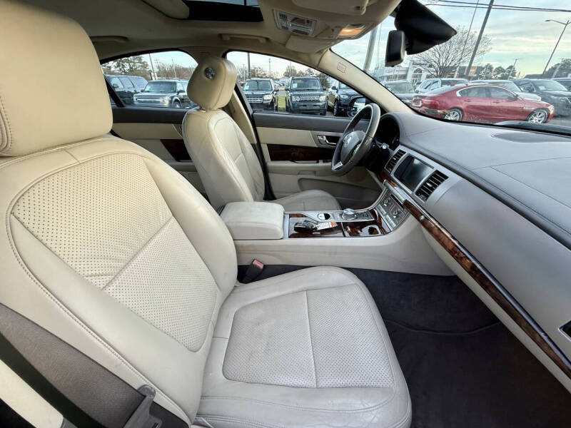 2011 Jaguar XF Premium