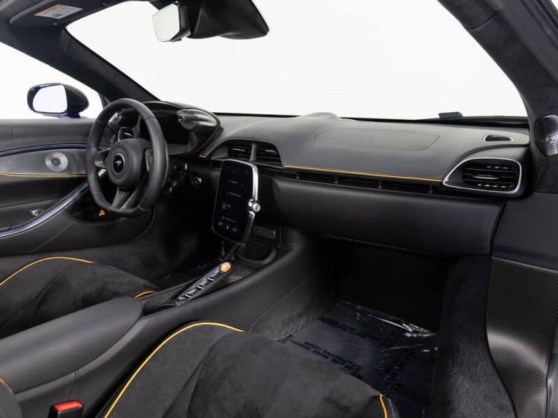 2025 McLaren Artura Spider