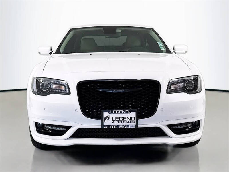 2023 Chrysler 300 Touring L