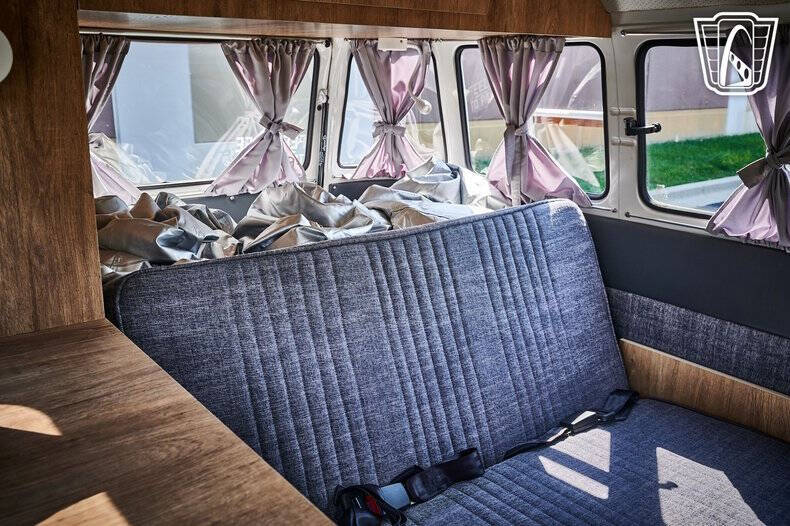 1990 Volkswagen Bus