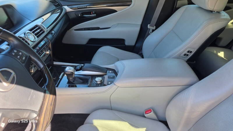 2013 Lexus LS 460