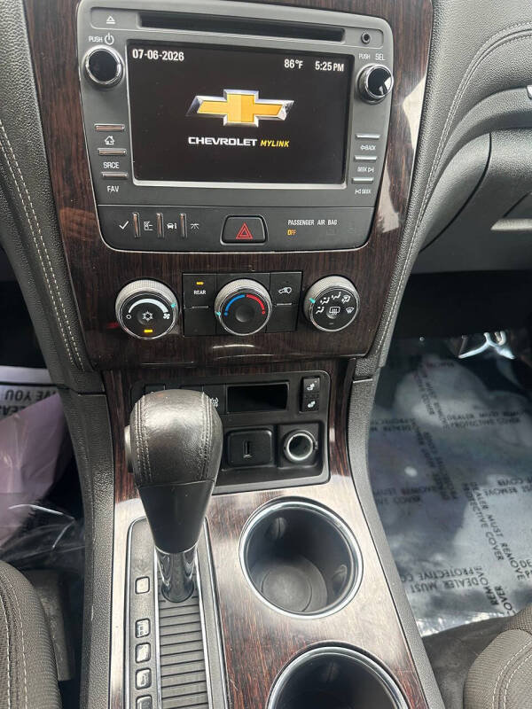 2017 Chevrolet Traverse LT
