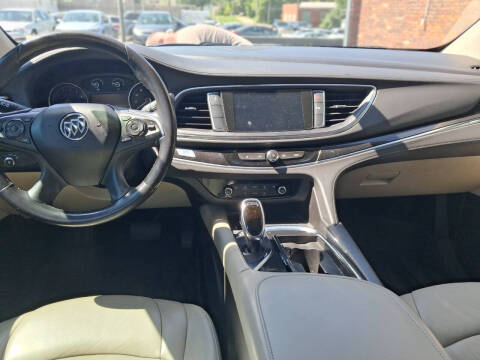2018 Buick Enclave Essence