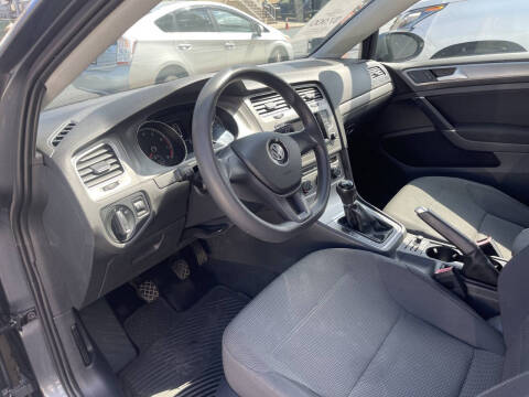 2015 Volkswagen Golf TSI S