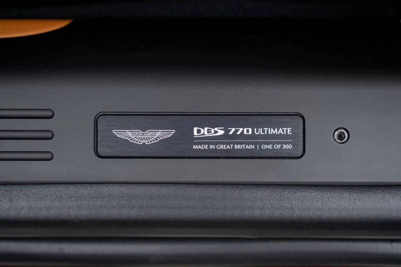 2023 Aston Martin DBS