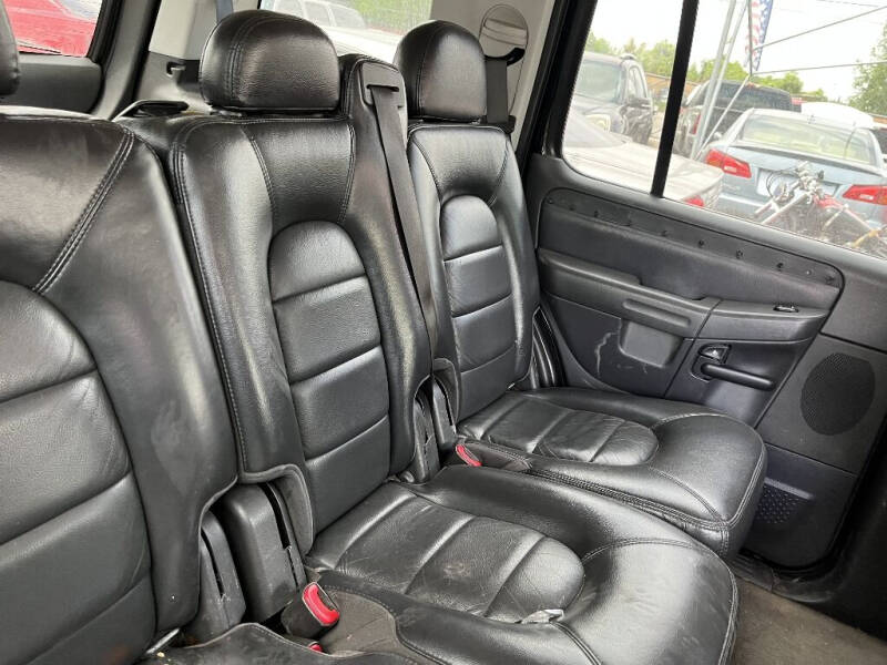 2004 Ford Explorer Limited