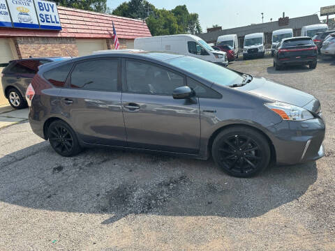 2014 Toyota Prius v Five